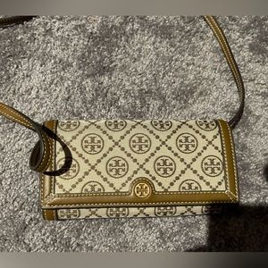 Tory Burch Wallet Bag